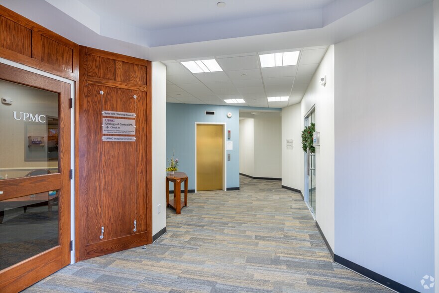 More Photos Of 100 Corporate Center Dr, Camp Hill Medical For Lease