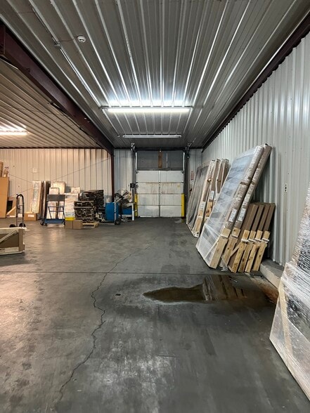 More Photos Of 4744 Singleton Station Rd, Louisville Distribution For Lease