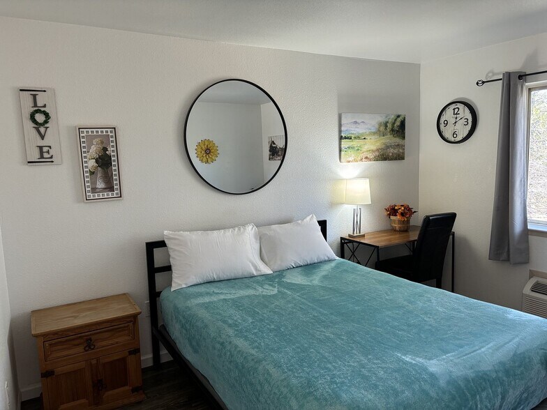 More Photos Of 8592 La Porte Rd, Brownsville Hotel For Sale