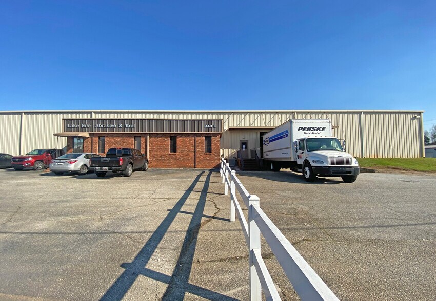 More Photos Of 449 E Suber Rd, Greer Service For Lease