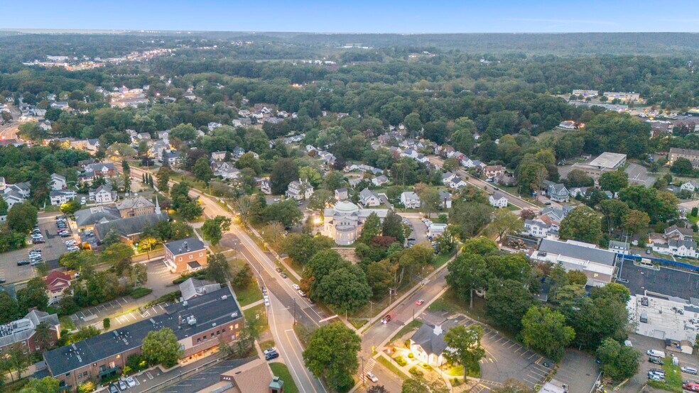 More Photos Of 698 Main St, Branford Office For Sale