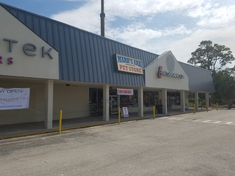 More Photos Of 4558-4624 Lake Worth Rd, Greenacres Restaurant For Lease