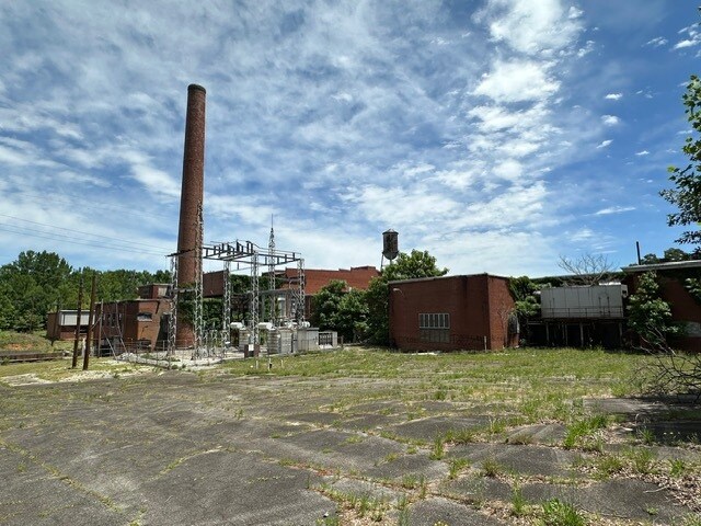 More Photos Of 604 S Alabama Ave, Chesnee Warehouse For Lease