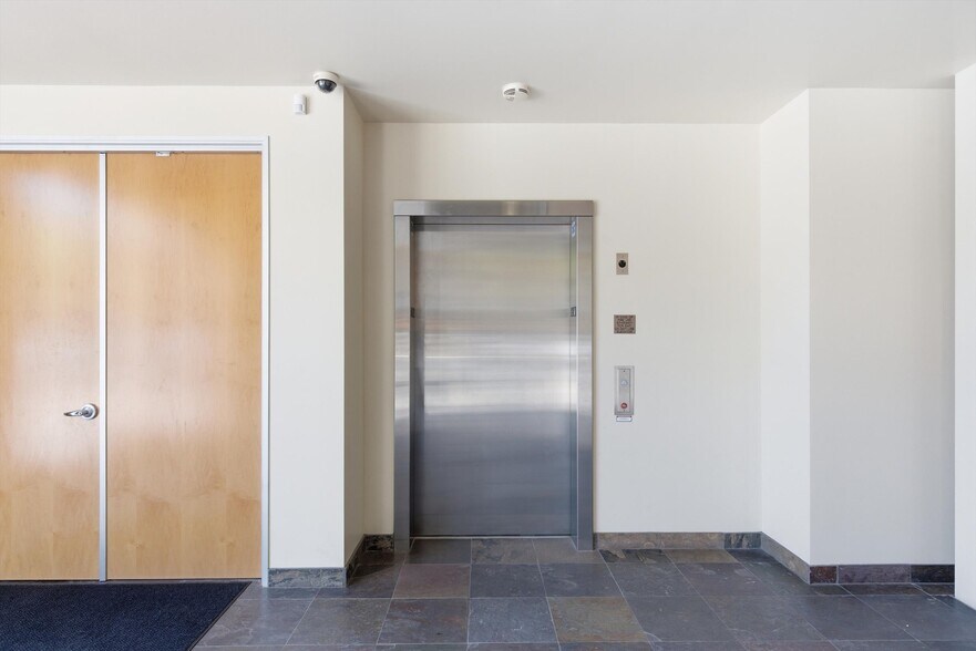 More Photos Of 1550 Airport Blvd, Santa Rosa Office For Lease