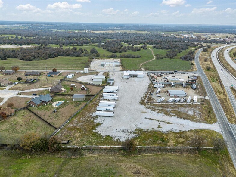 More Photos Of 707 S Wickham St, Alvord Truck Terminal For Lease