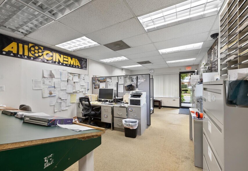 More Photos Of 120-124 Laurel Rd, East Northport Freestanding For Sale