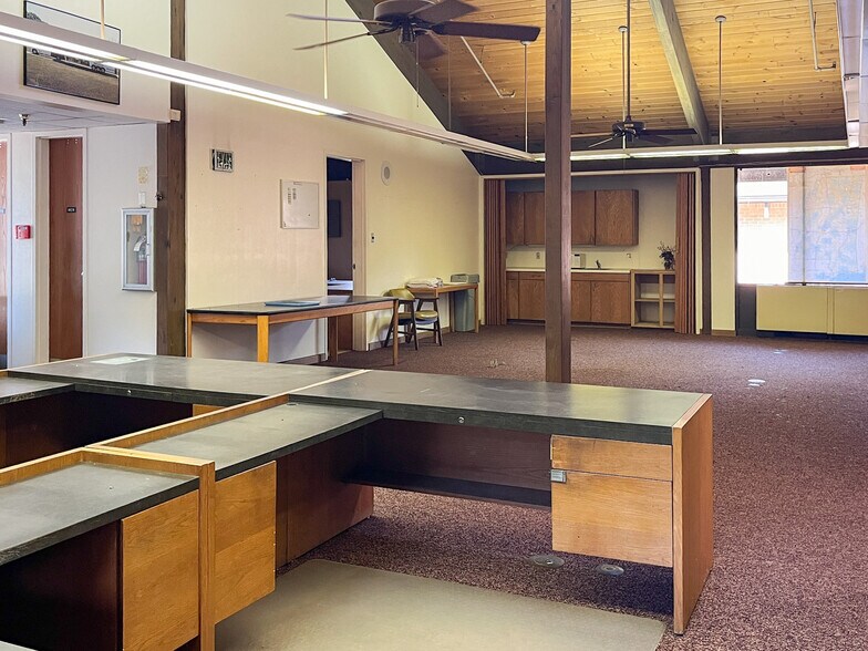 More Photos Of 9297 Highway 979, Livonia Specialty For Sale