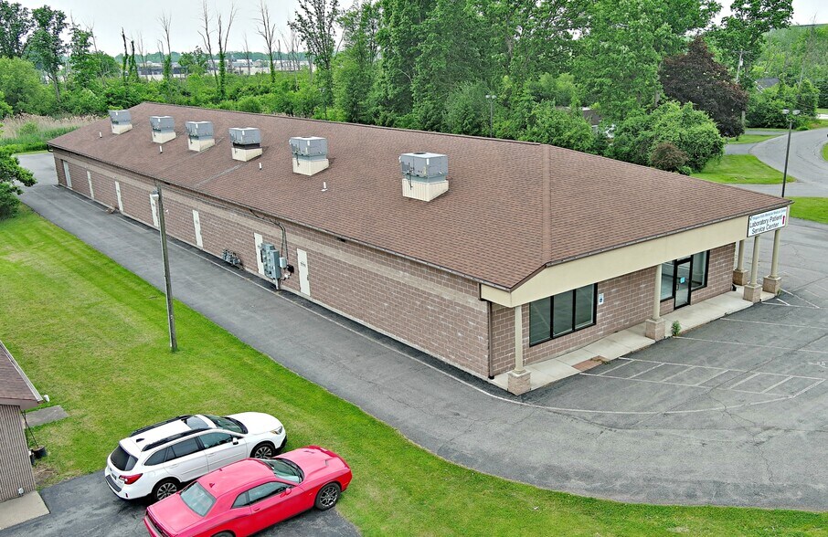 More Photos Of 7711 Porter Rd, Niagara Falls Medical For Lease