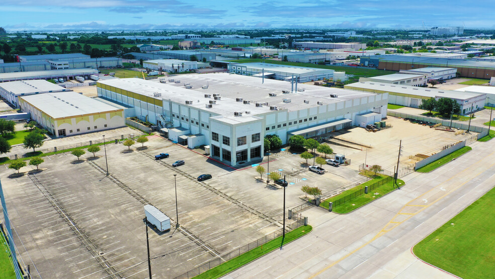 Primary Photo Of 5650 Brittmoore Rd, Houston Manufacturing For Sale