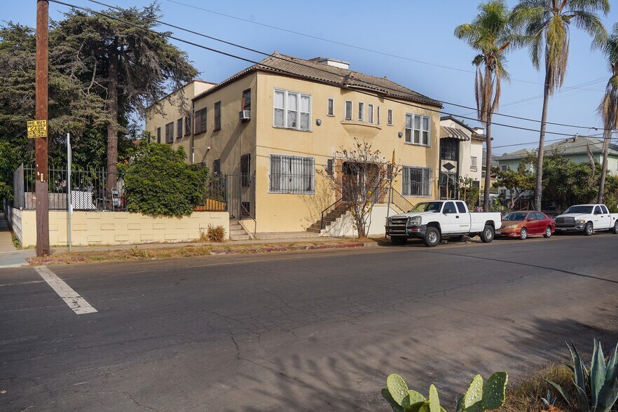 More Photos Of 1519 W 30th St, Los Angeles Apartments For Lease