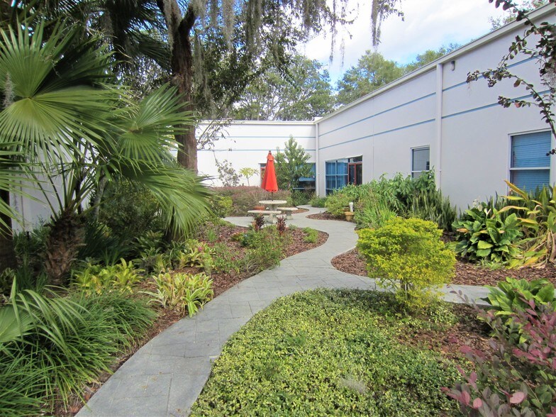 More Photos Of 6604 Harney Rd, Tampa Flex For Lease