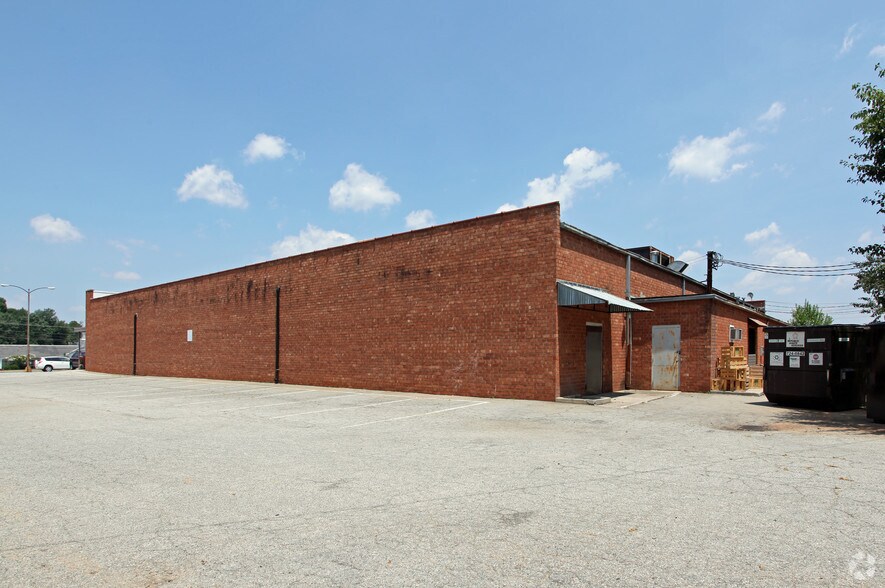 More Photos Of 4701 W Gate City Blvd, Greensboro Freestanding For Sale
