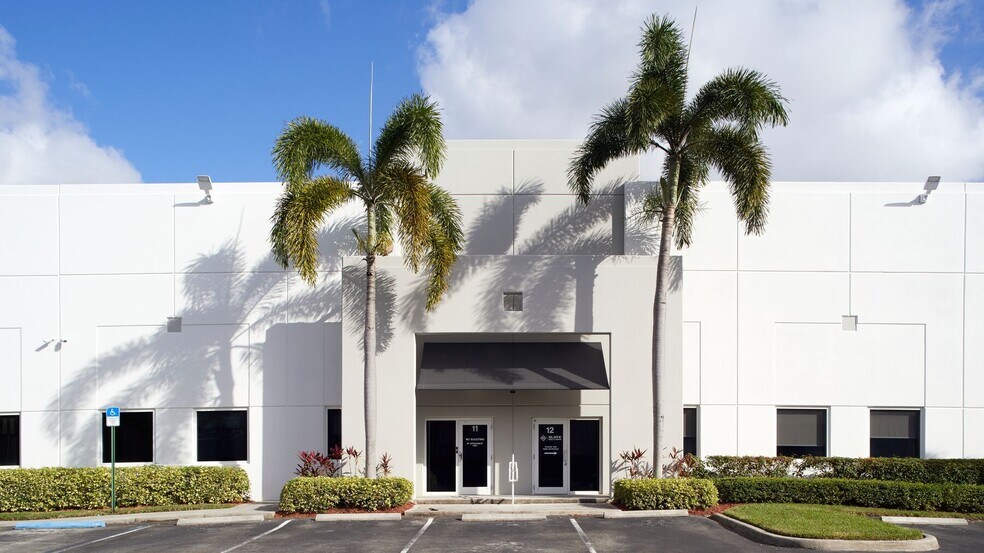 More Photos Of 7050 W State Road 84, Davie Unknown For Lease