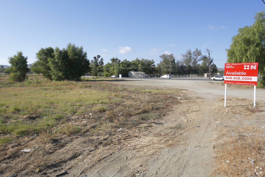 More Photos Of 21598 Cajalco Rd, Perris Land For Lease