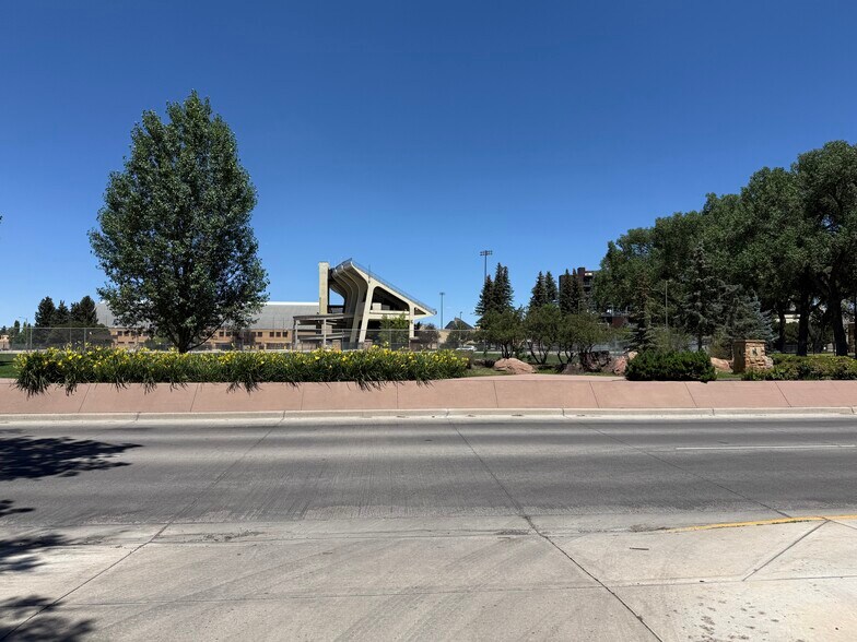 More Photos Of 1948 E Grand Ave, Laramie Office For Lease