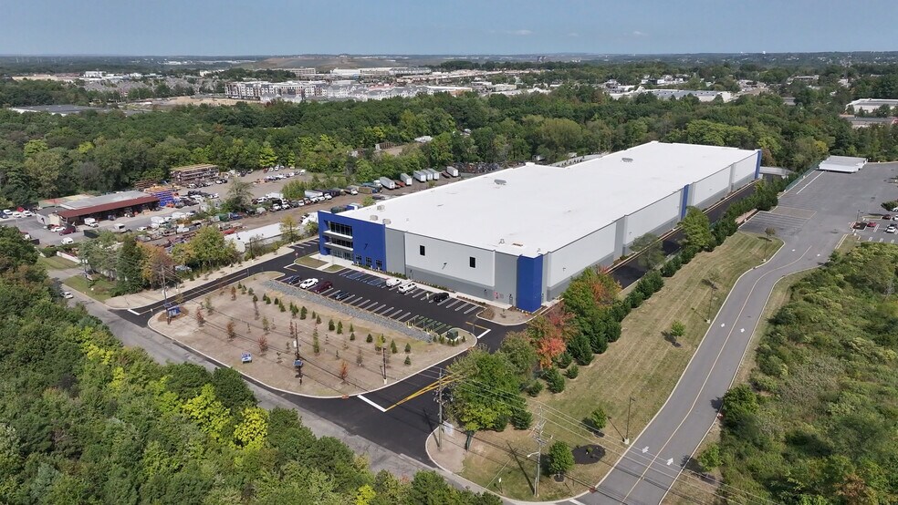 More Photos Of 15 Harts Ln, East Brunswick Warehouse For Lease