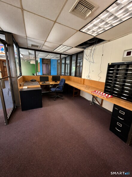 More Photos Of 51 Gabb Rd, Bloomfield Schools For Sale