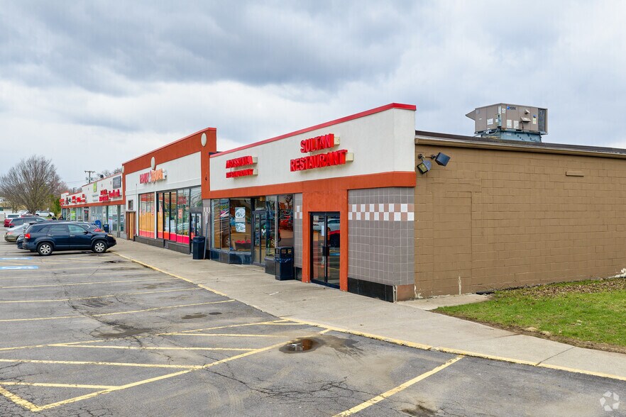 More Photos Of 1653-1691 Mount Hope Ave, Rochester Storefront For Lease