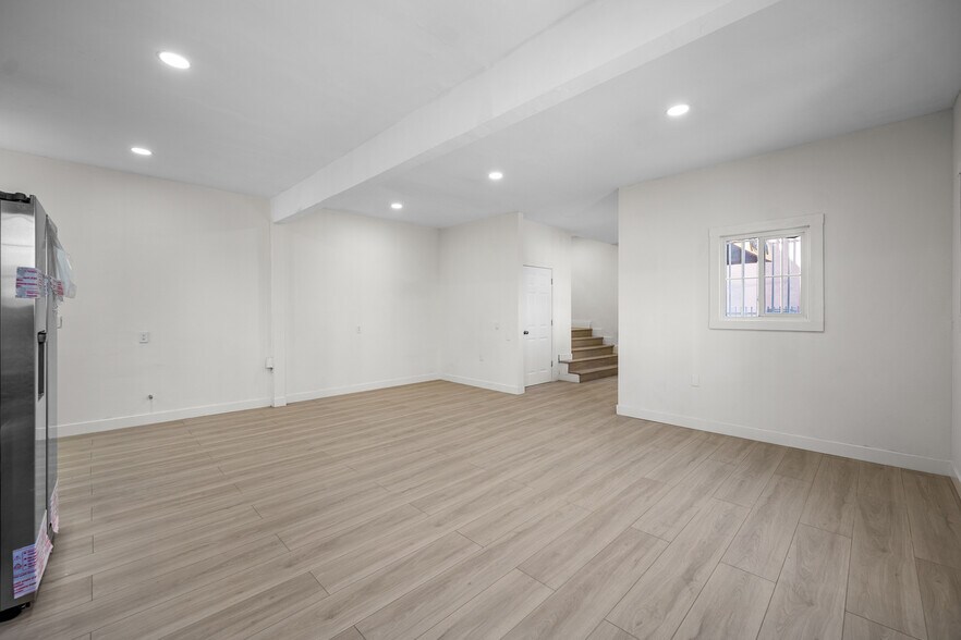 More Photos Of 2823 W 8th St, Los Angeles Office For Lease