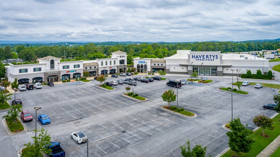 More Photos Of 7201 Shallowford Rd, Chattanooga Unknown For Lease