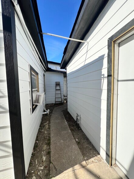 More Photos Of 1426 Telephone Rd, Houston Multifamily For Sale