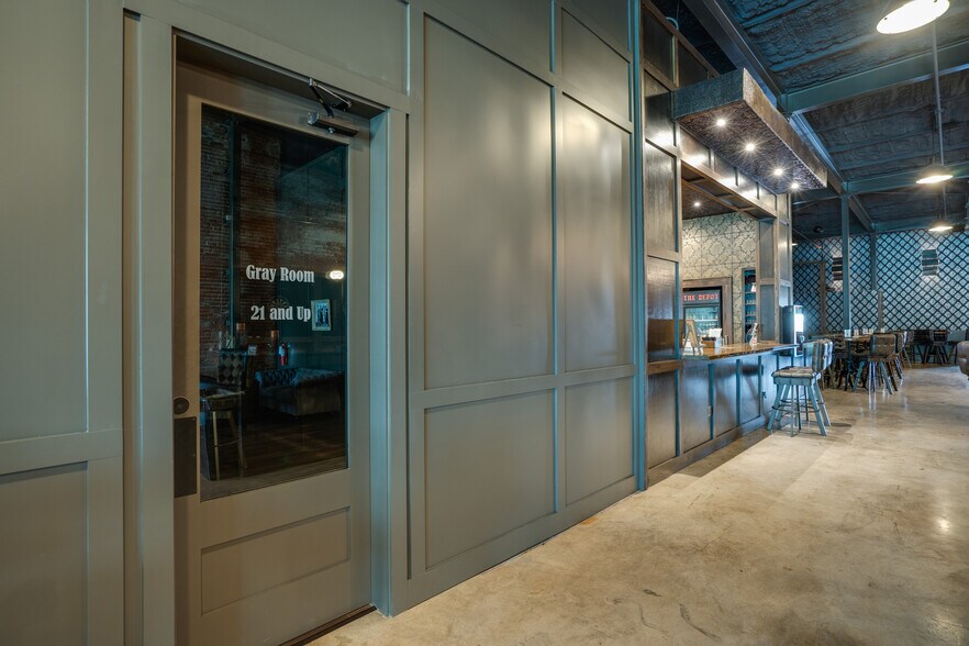 More Photos Of 809 Ohio Ave, Wichita Falls Bar For Sale