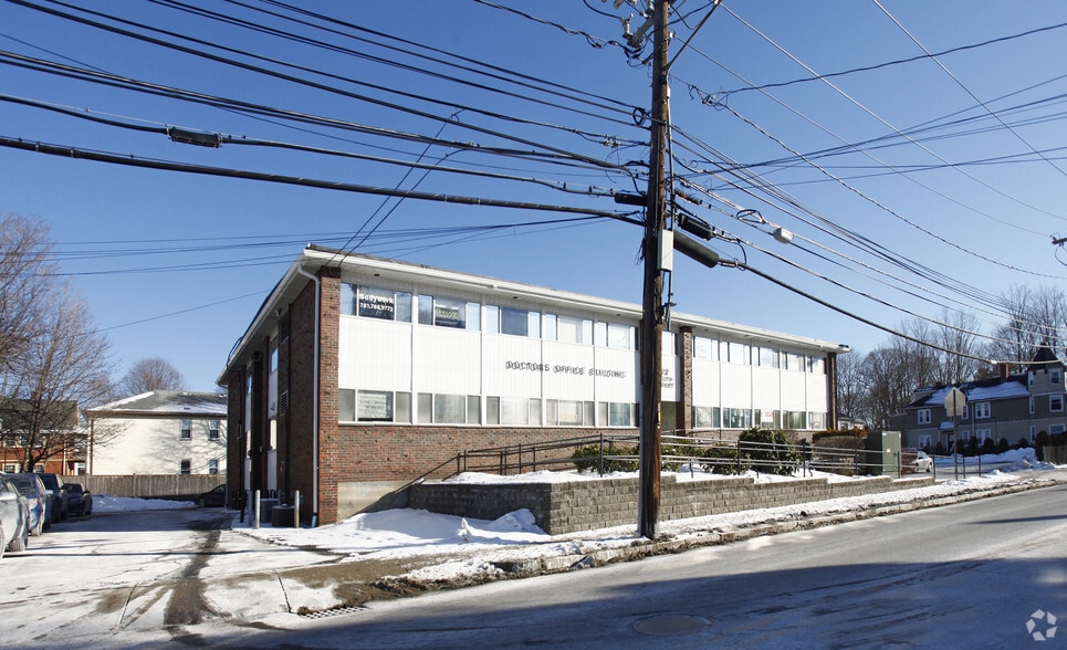Primary Photo Of 32 South St, Waltham Medical For Sale