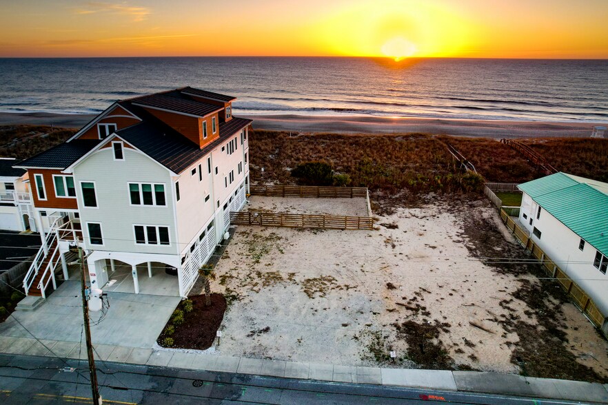 Primary Photo Of 312 Carolina Beach Ave N, Carolina Beach Office For Sale