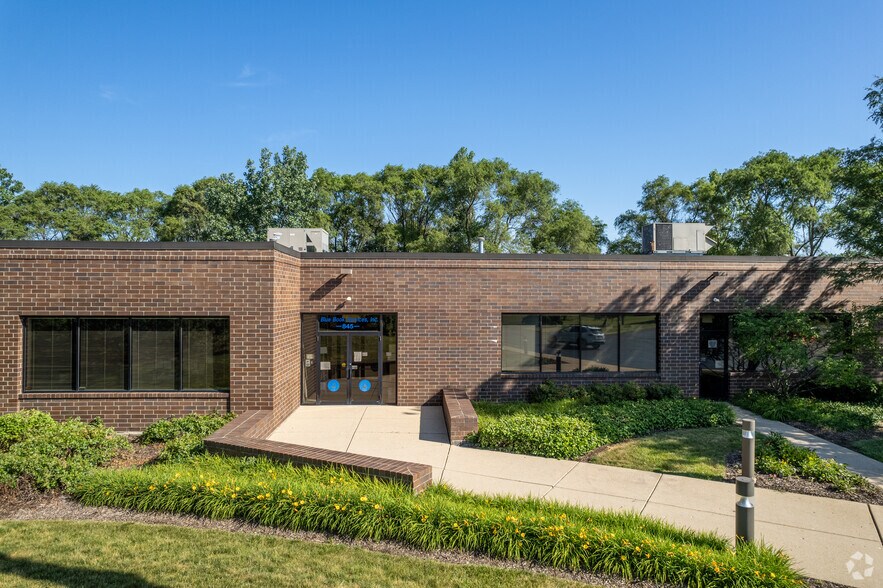 More Photos Of 845 E Geneva Rd, Carol Stream Office For Sale