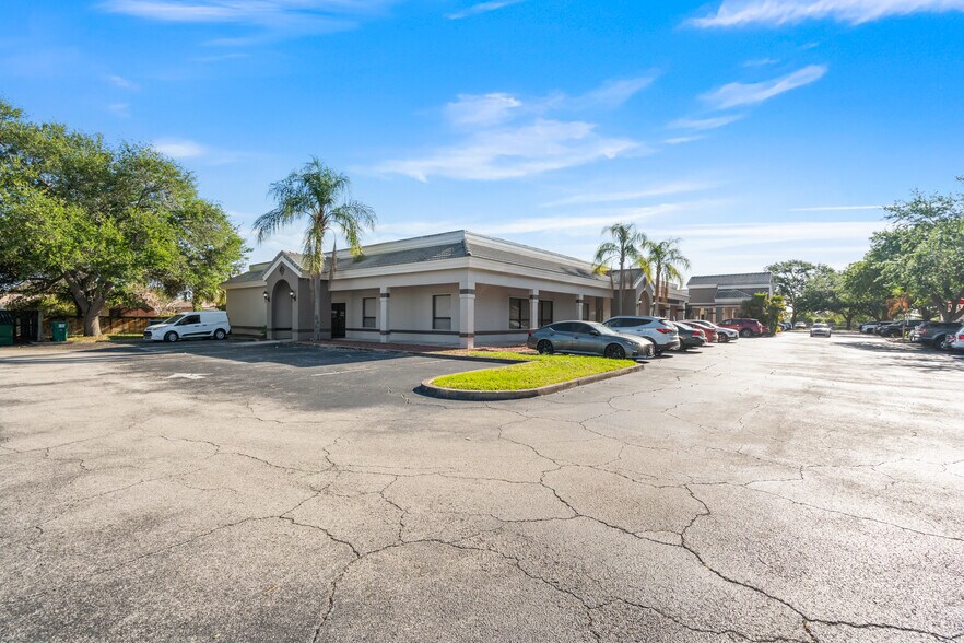 More Photos Of 1500 W Eau Gallie Blvd, Melbourne Office For Lease