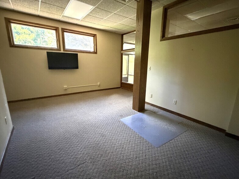 More Photos Of 51 Sherman Hill Rd, Woodbury Medical For Sale
