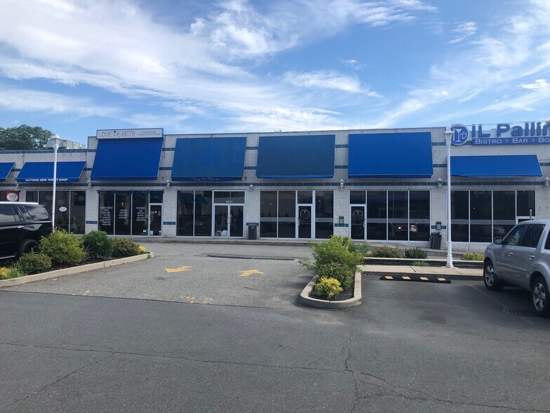 More Photos Of 4916 Arthur Kill Rd, Staten Island Storefront Retail Office For Lease