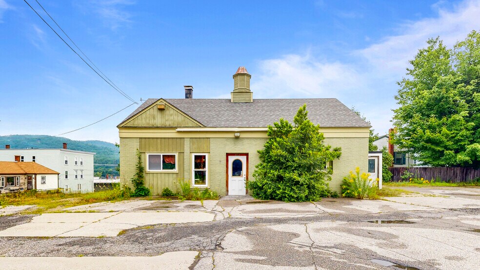 More Photos Of 352 Hancock St, Rumford Storefront Retail Office For Sale