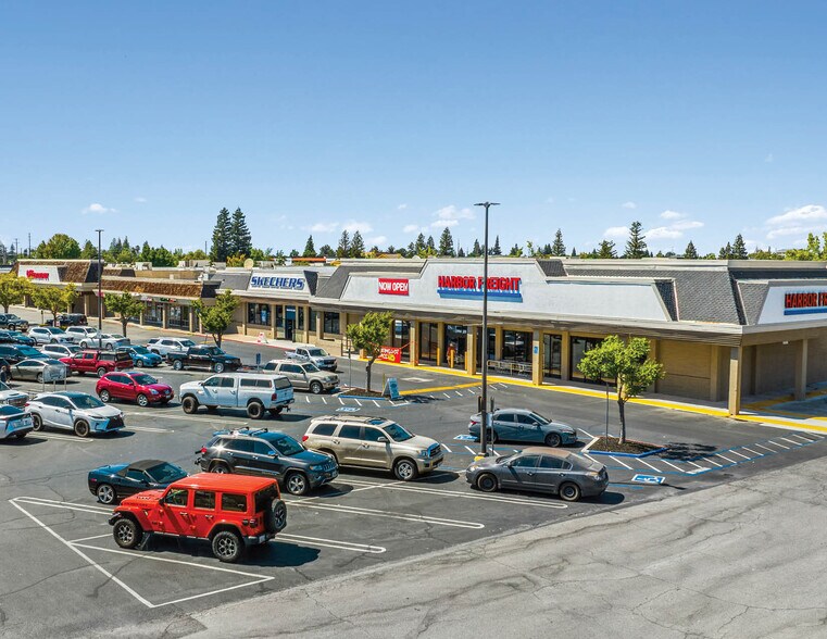 More Photos Of 1617 Douglas Blvd, Roseville Freestanding For Lease