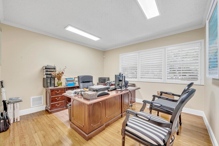 More Photos Of , Fort Lauderdale Office For Sale