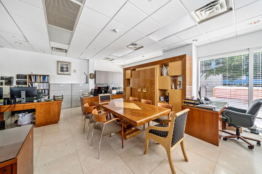 More Photos Of 2101 Brickell Ave, Miami Apartments For Sale