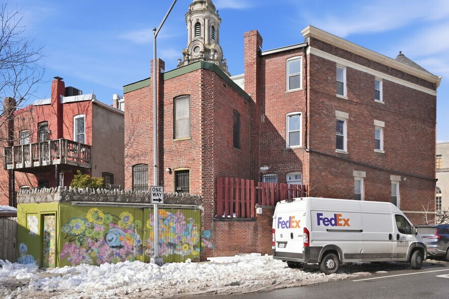 More Photos Of 1500 Columbia Rd NW, Washington Apartments For Sale