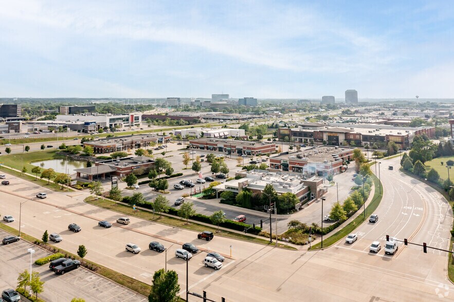 More Photos Of 2860 S Highland Ave, Lombard Freestanding For Sale