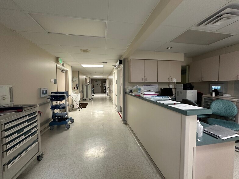 More Photos Of 1310 SE West Star Ave, Port Saint Lucie Hospital For Lease