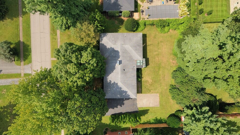 More Photos Of 3025 Breckenwood Dr, Lexington Multifamily For Sale