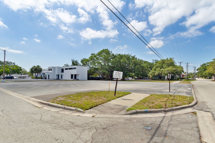 More Photos Of 501 S Lincoln Ave, Clearwater Medical For Lease