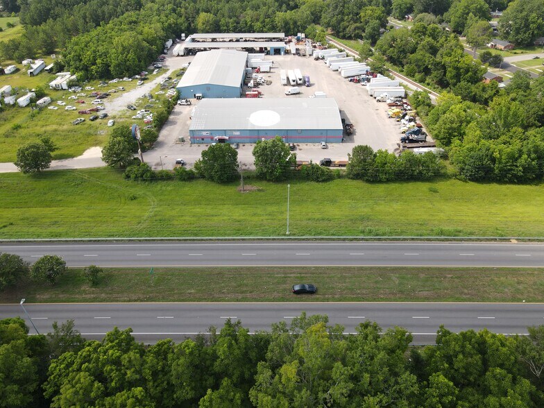 More Photos Of 720 W South Blvd, Montgomery Unknown For Lease