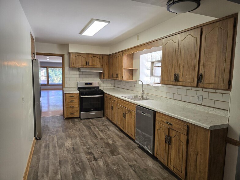 More Photos Of 6444 N Central Ave, Chicago Office For Sale