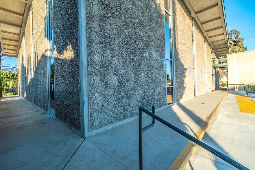 More Photos Of 360 E 7th St, Upland Medical For Lease