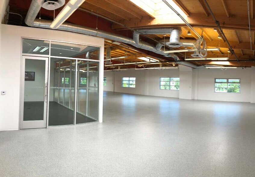 More Photos Of 5930 W Jefferson Blvd, Los Angeles Loft Creative Space For Lease