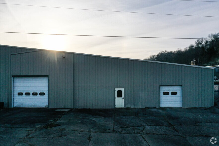 More Photos Of 210 13th St, Malta Manufacturing For Lease