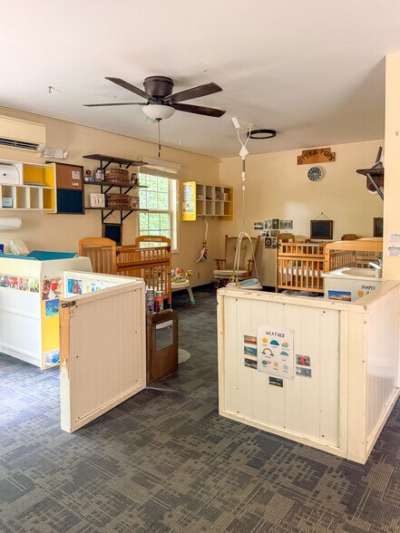 More Photos Of 11749 Snyder Rd, Knoxville Daycare Center For Sale