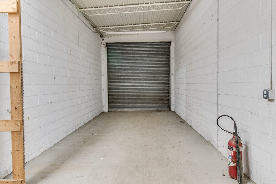 More Photos Of 1320 E Columbia Ave, Battle Creek Manufacturing For Sale