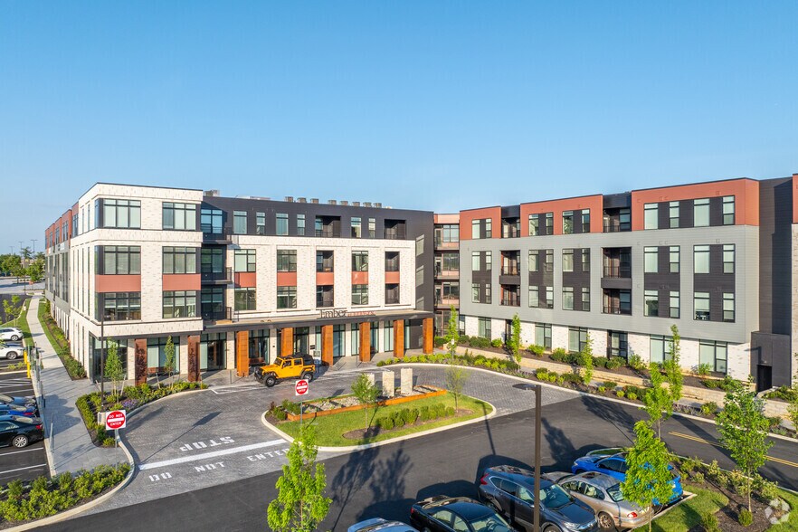 Primary Photo Of 400 W Swedesford Rd, Berwyn Apartments For Lease