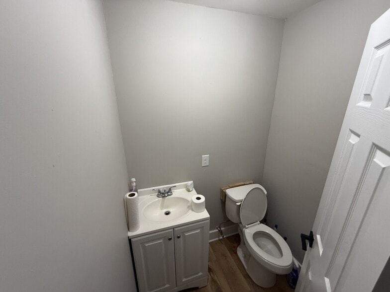 More Photos Of 2597 Whites Creek Pike, Nashville Religious Facility For Sale